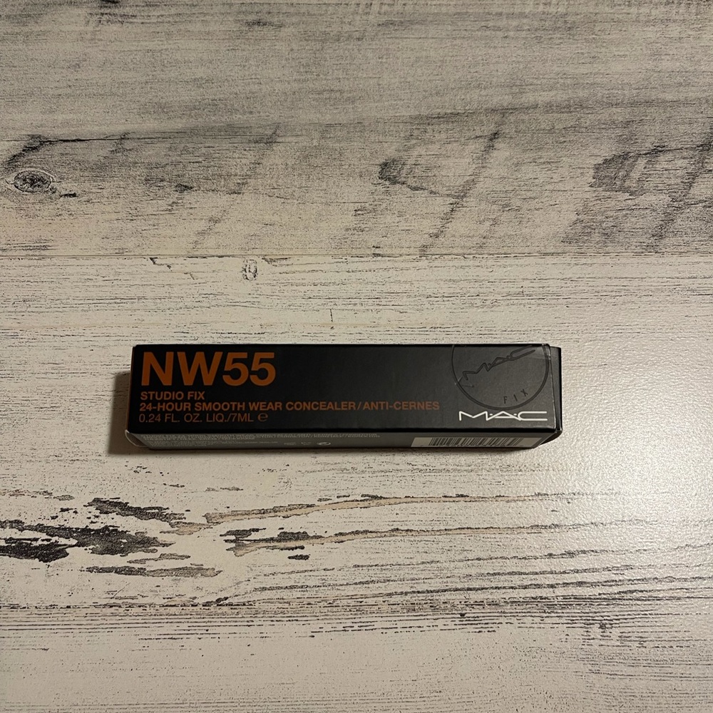 NW55 STUDIO FIX 24 HOUR SMOOTH WEAR CONCEALER .24 OUNCE SIZE MEDIUM DARK